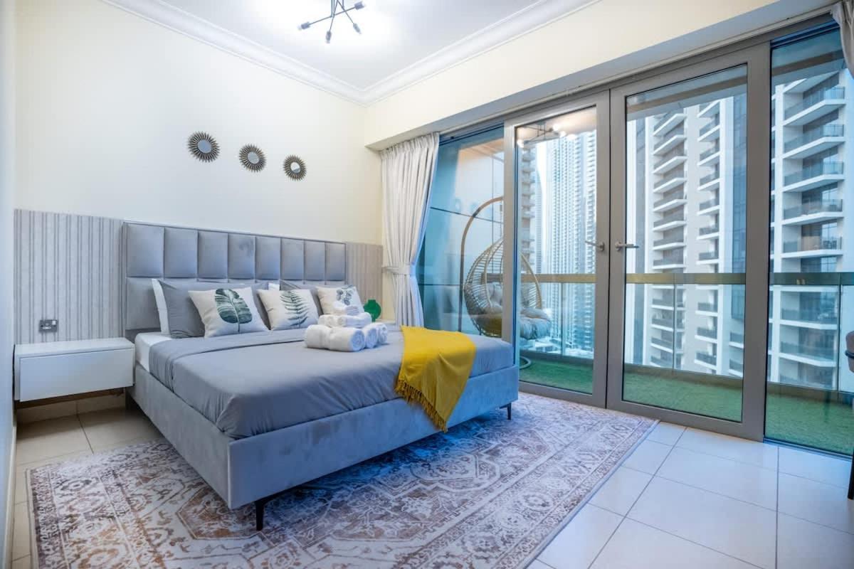 Incredible Downtown Location Apartment *